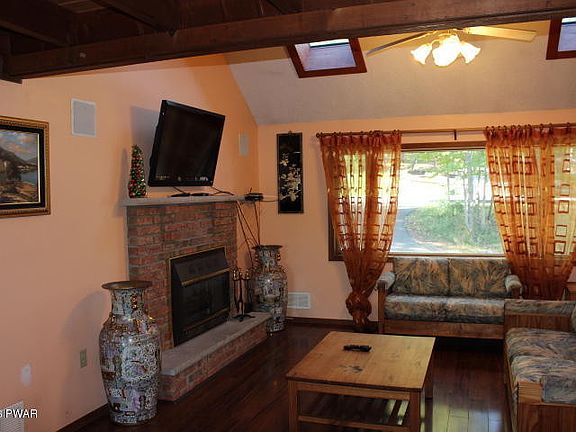 4th image of 1015 Brentwood Dr
