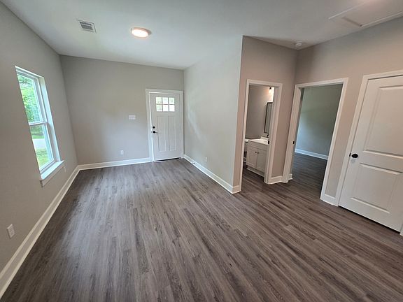 1523 Cedar_06122025
