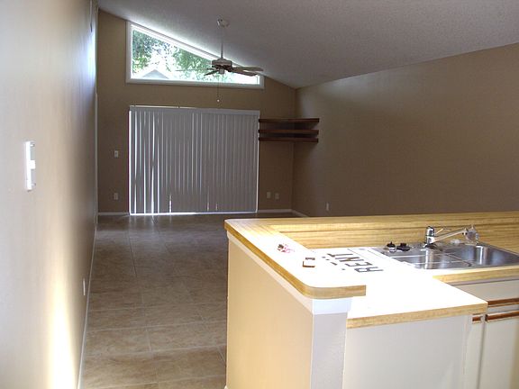 2nd image of 1247 Pin Oak Dr