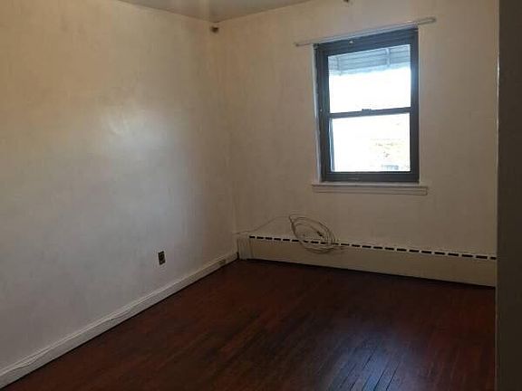 4th image of 2708 Gunther Ave
