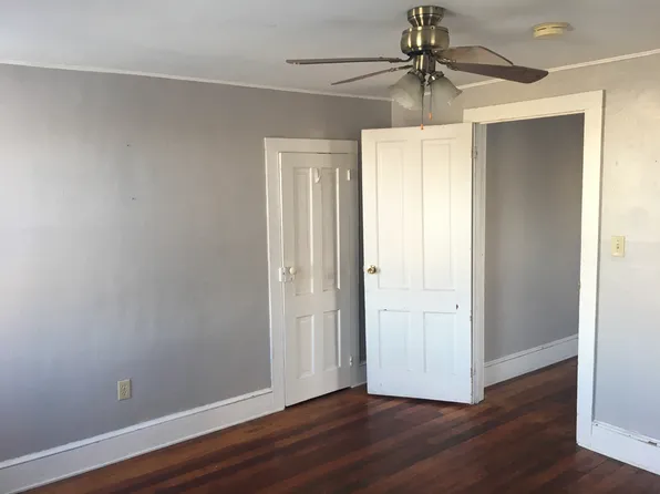 33 N 5th St, Stroudsburg, PA 18360