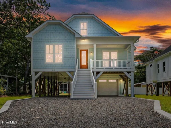 243 NE 70th Street, Oak Island, NC 28465