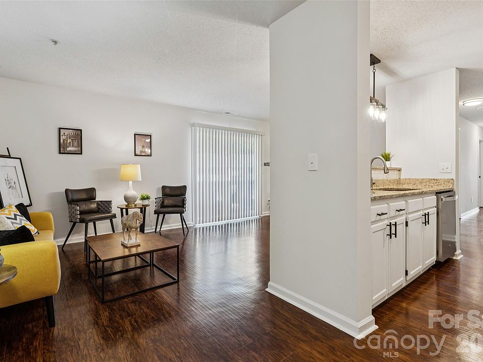 1st image of 1620 Arlyn Cir APT L