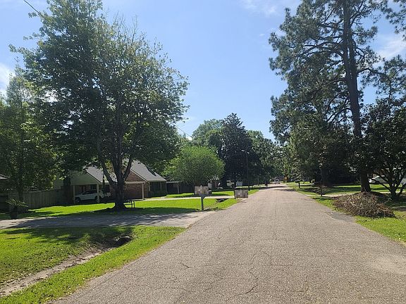 4th image of 508 Lourdes St