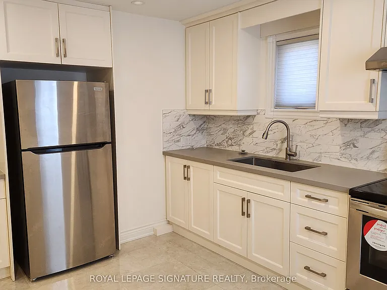 126 Olive Ave — Photo 7