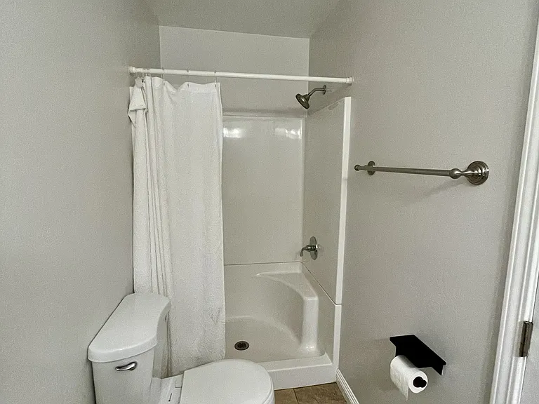 2844 Baily Ave — Photo 8