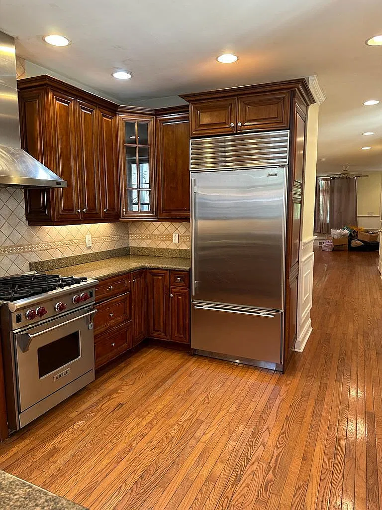 4515 Sansom St — Photo 1