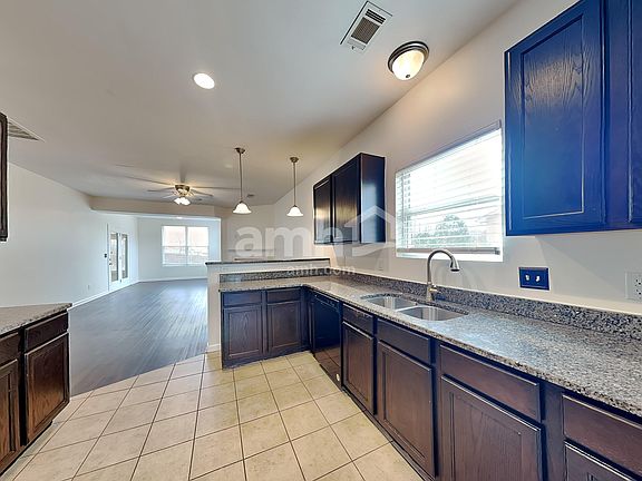 4th image of 4123 Oakstone Dr