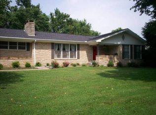 308 Deepwood Dr, Hopkinsville, KY 42240