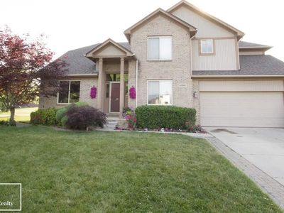 52043 Plum Creek Dr, Chesterfield, MI, 48047