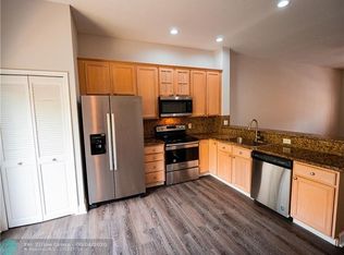2449 NE 14th St, Pompano Beach, FL 33062