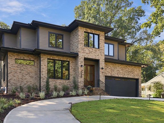 3rd image of 528 Barksdale Dr