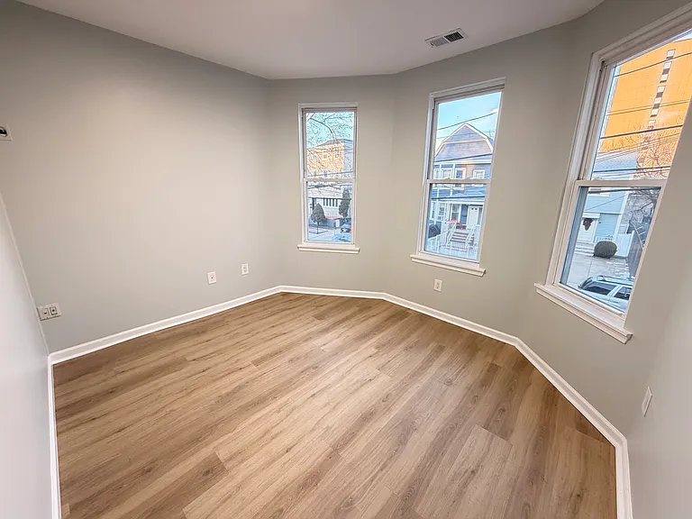 115 Winfield Ave #2 — Photo 7