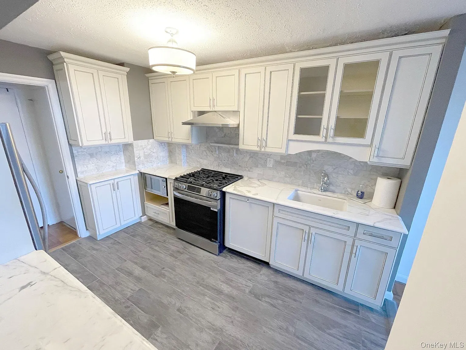 1 bed, 1.5 bath, 1100 sqft, $3,050 — Photo 4