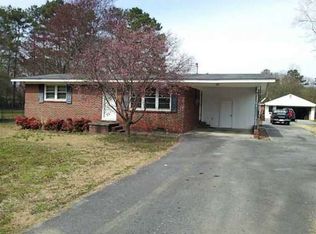 111 Azalea Dr, Calhoun, GA 30701