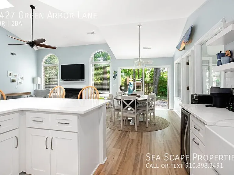 6427 Green Arbor Ln — Photo 8