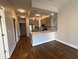 2nd image of 25-34 Steinway St #2-B