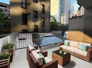307 W 39th St #2C, New York, NY 10018