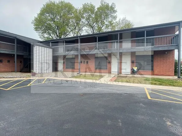 6045 Barton St, Shawnee, KS 66203