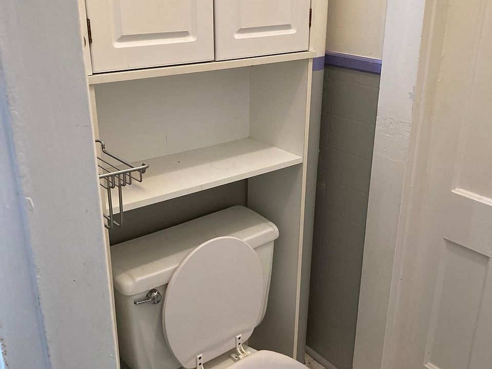 1/2 bath