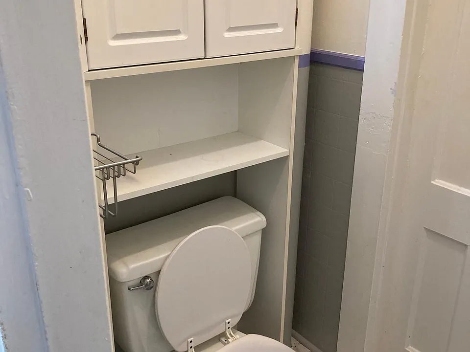 1/2 bath
