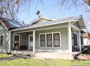 111 McCoy, La Vernia, TX 78121