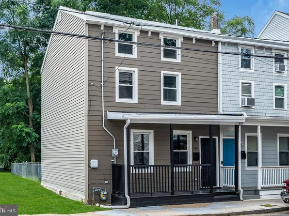 216 Jones Ave, Burlington, NJ 08016