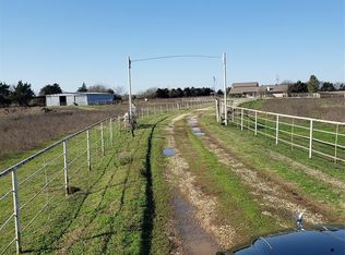 2819 Nokomis Rd, Lancaster, TX 75146