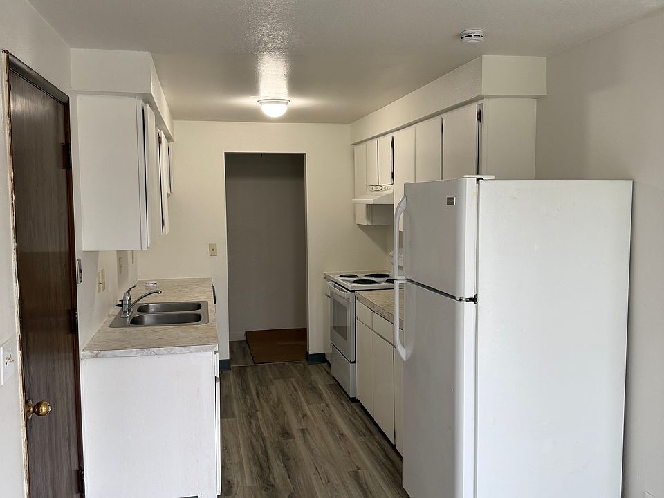 2nd image of 3366 Olive Way