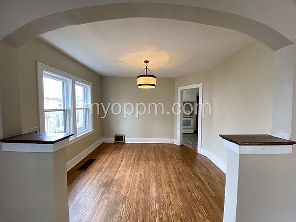 4th image of 1009 N 50th St