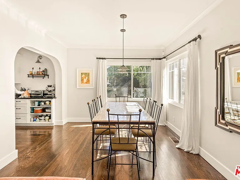 2102 N Bronson Ave — Photo 17