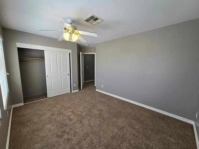 8244 W Gilmore Ave — Photo 39