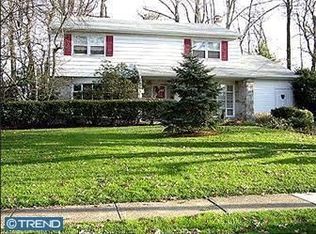 1211 Dundee Dr, Dresher, PA 19025