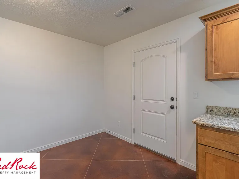 2801 E 450 N #365 — Photo 28
