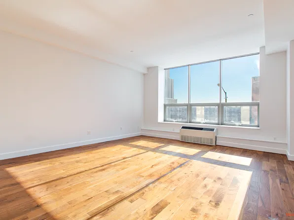 50-09 2nd St #207, Long Island City, NY 11101