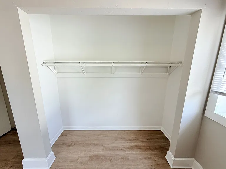 1132 N Oxford St — Photo 21