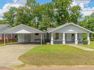 203 S 3rd St, Collins, MS, 39428