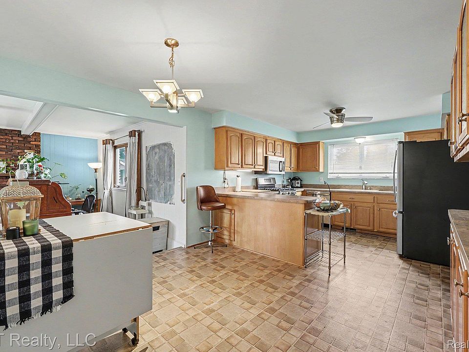 39316 Twenlow Dr, photo 8