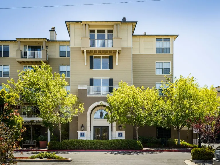 Marlin Cove Apartments — Photo 37