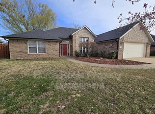 680 Chateau Ave, Springdale, AR 72764