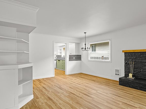 5th image of 116 W 3rd St