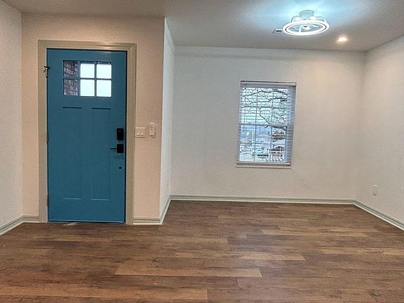 4th image of 1918 W Kaywood Ln
