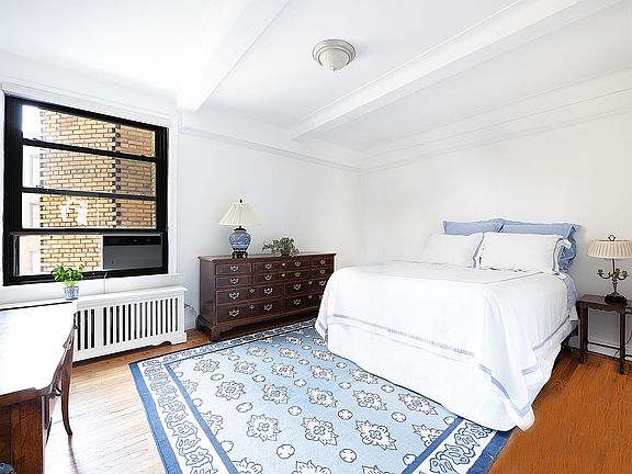3rd image of 308 E 79th St APT 4D