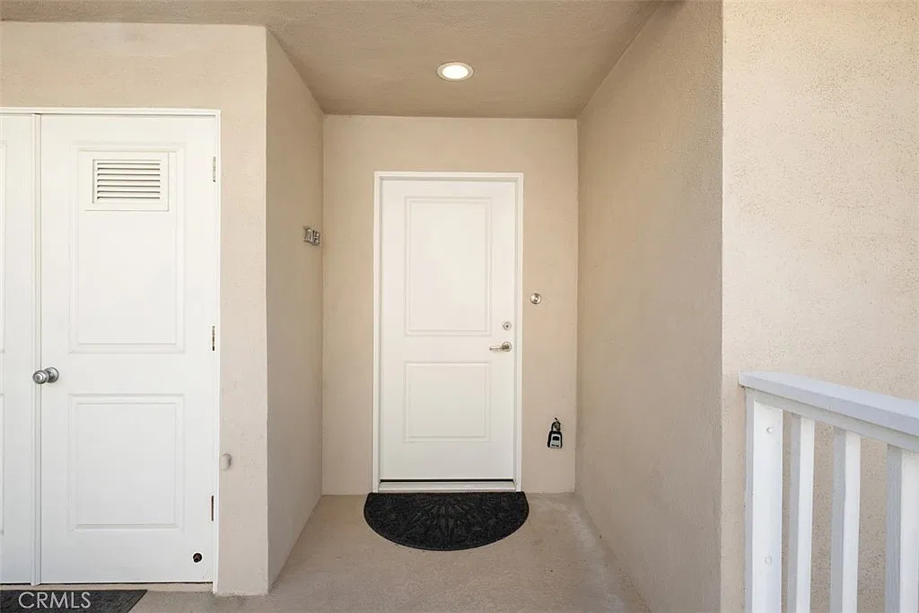 2 bed, 1600 sqft, $8,000 — Photo 4