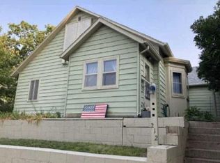 212 W Elizabeth St, Pierre, SD 57501
