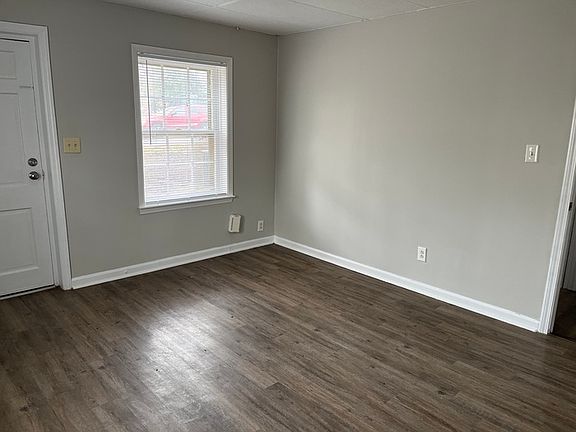 3rd image of 350 N 6th St #5