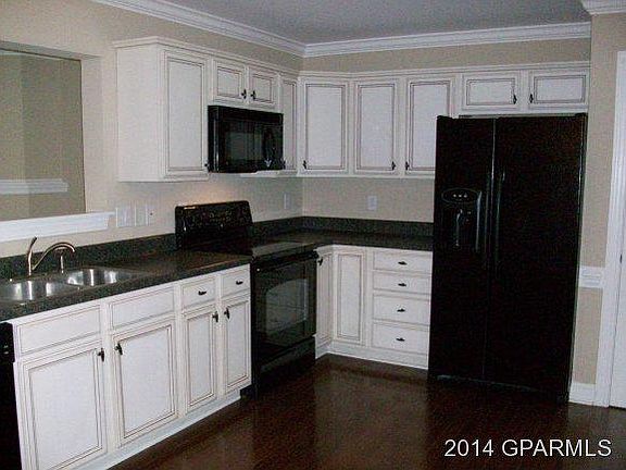 2nd image of 1868 B Cambria Dr