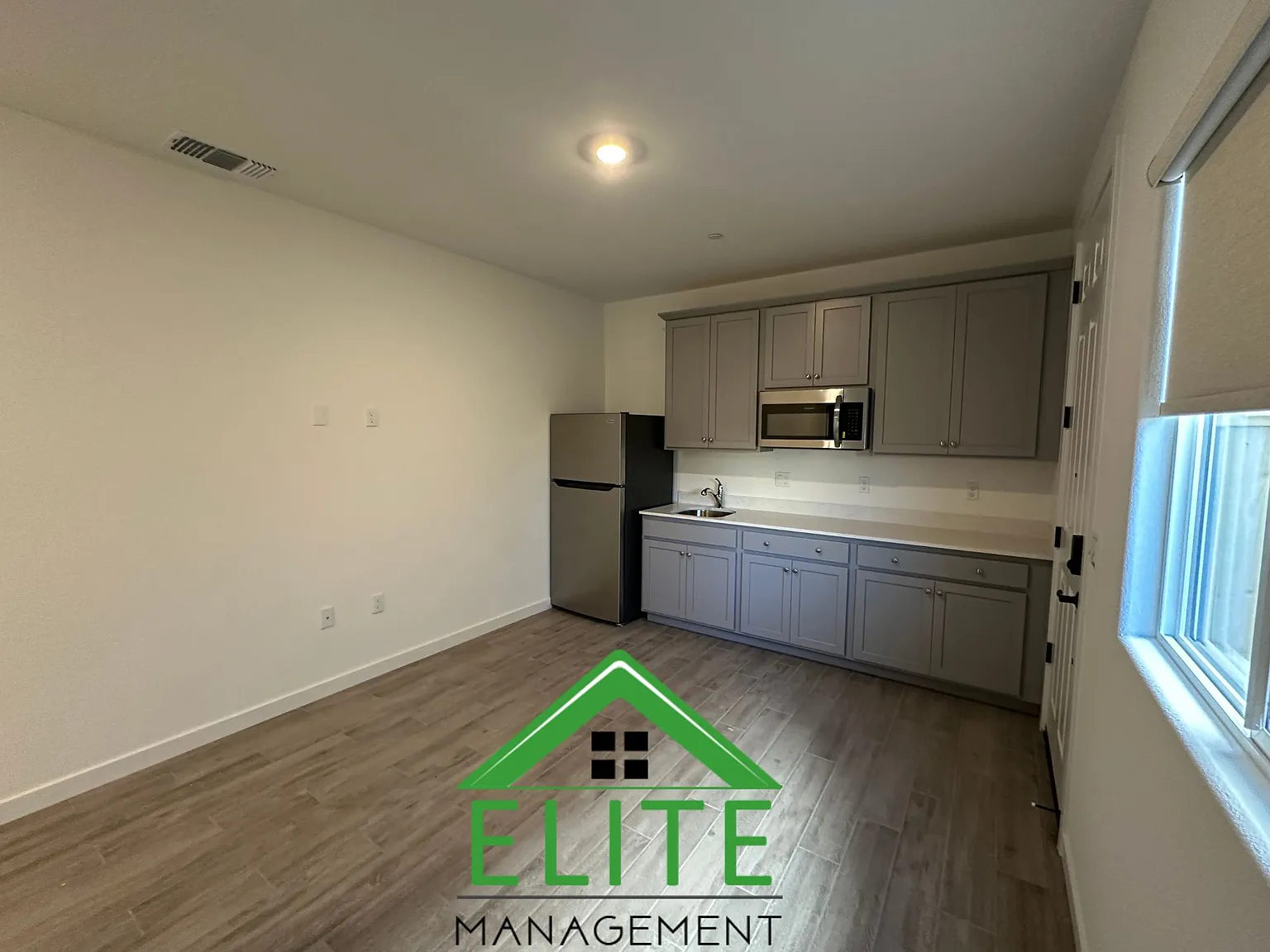 1 bed, 350 sqft, $1,399 — Photo 2