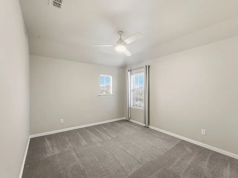 2208 Gregory Creek Dr — Photo 13