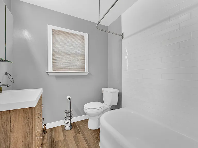 12 Highview Ave — Photo 9